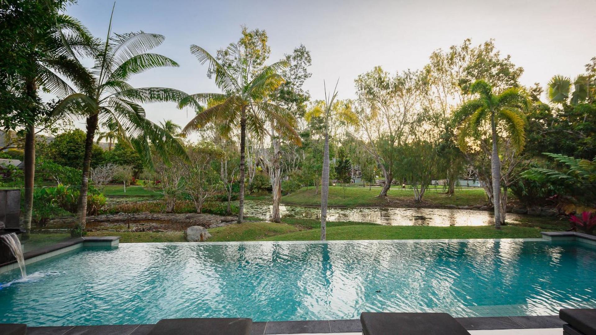 Niramaya Villas And Spa Port Douglas Exteriör bild