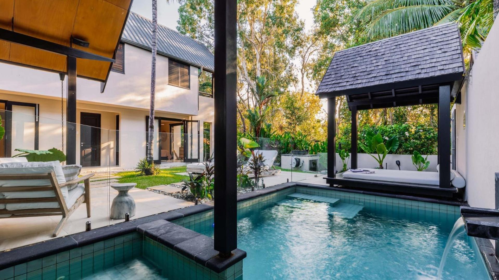 Niramaya Villas And Spa Port Douglas Exteriör bild