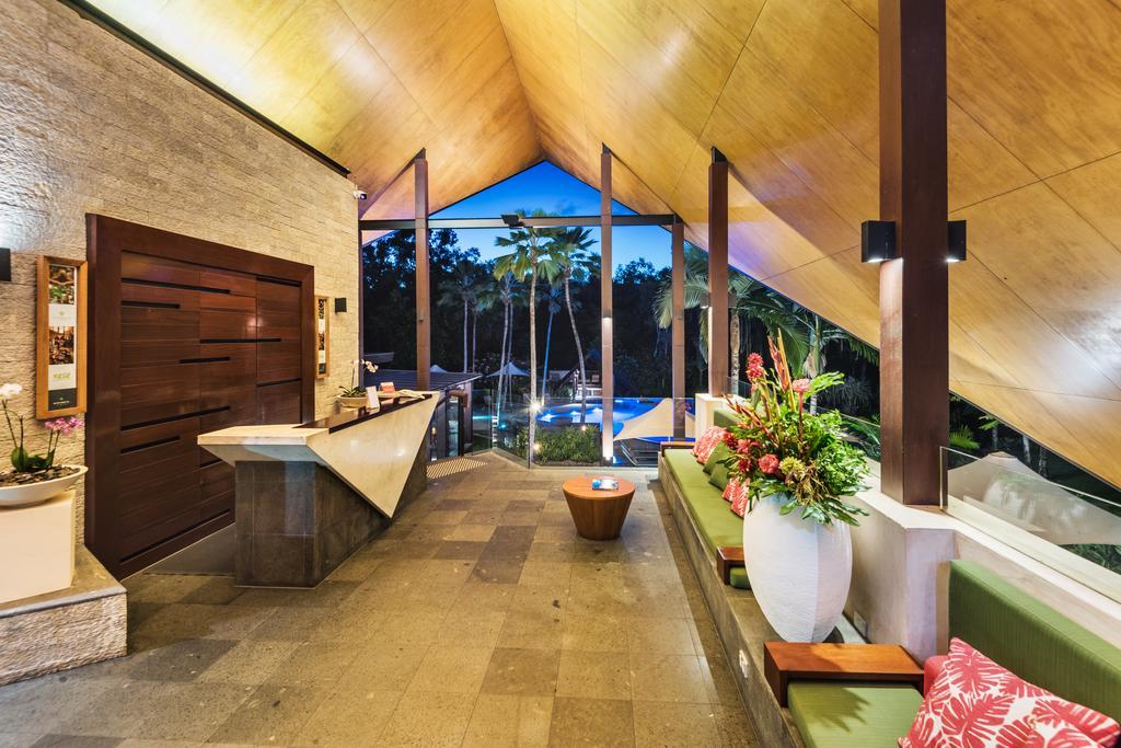 Niramaya Villas And Spa Port Douglas Exteriör bild