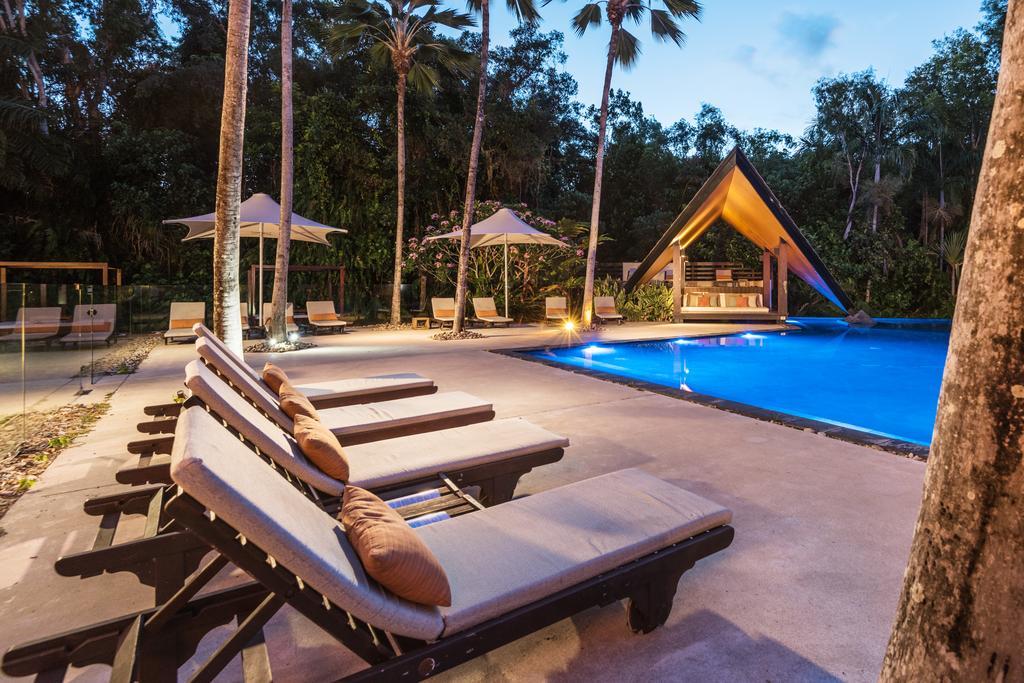 Niramaya Villas And Spa Port Douglas Exteriör bild