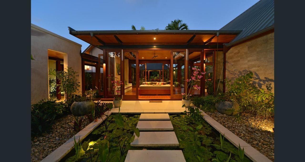Niramaya Villas And Spa Port Douglas Exteriör bild