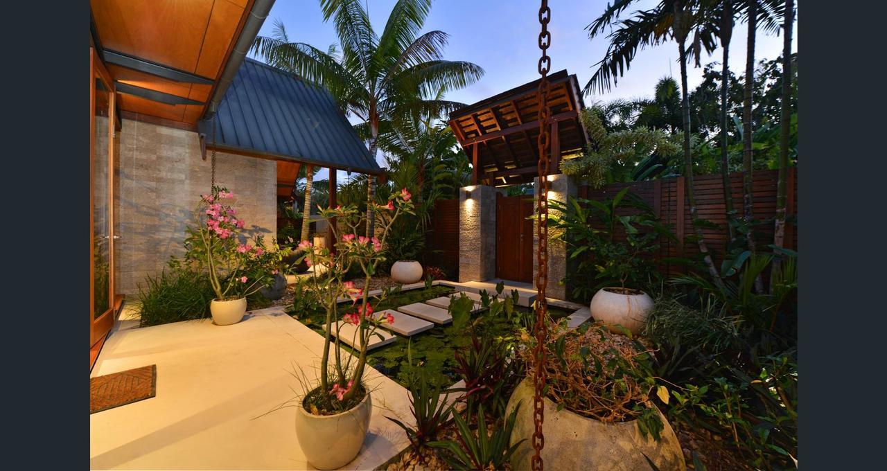 Niramaya Villas And Spa Port Douglas Exteriör bild