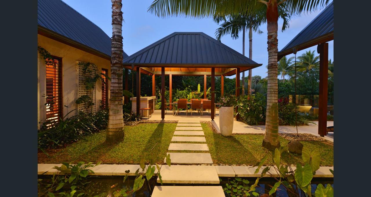 Niramaya Villas And Spa Port Douglas Exteriör bild