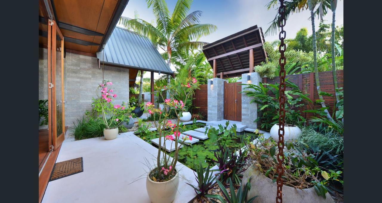 Niramaya Villas And Spa Port Douglas Exteriör bild