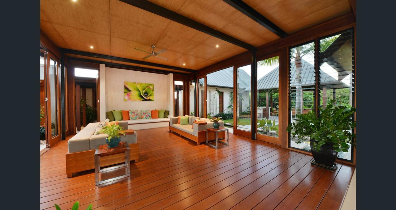 Niramaya Villas And Spa Port Douglas Exteriör bild